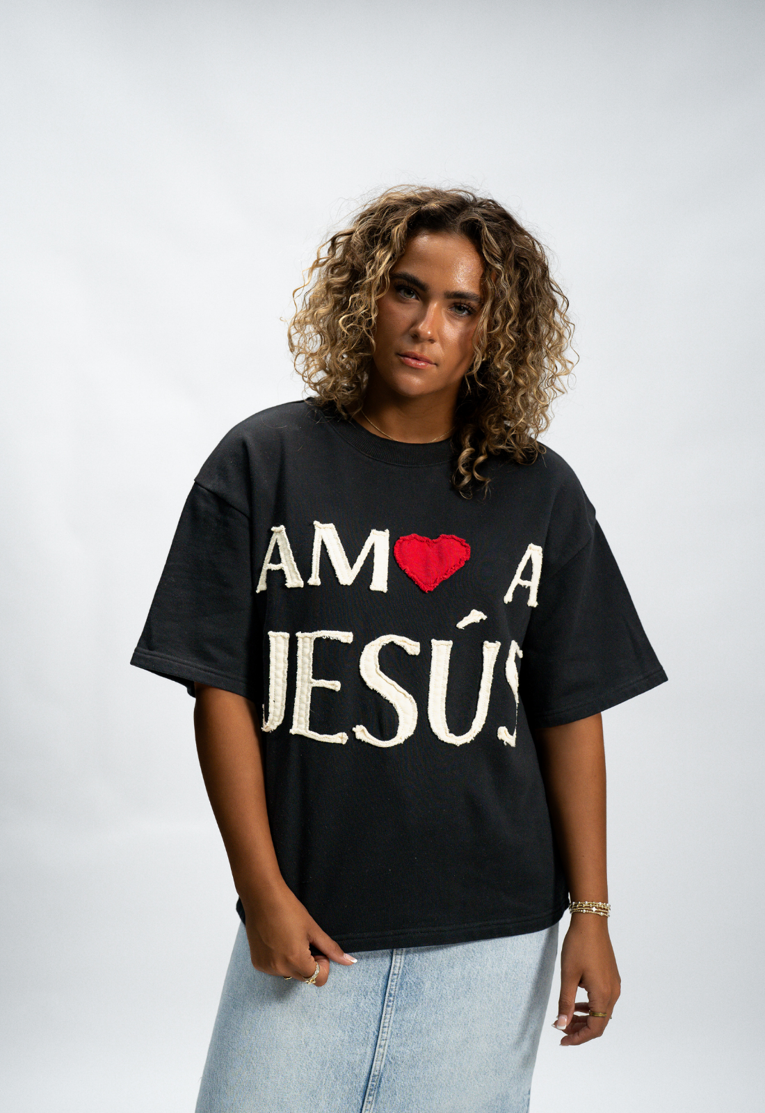 "AMO A JESÚS" TEE (BLACK)