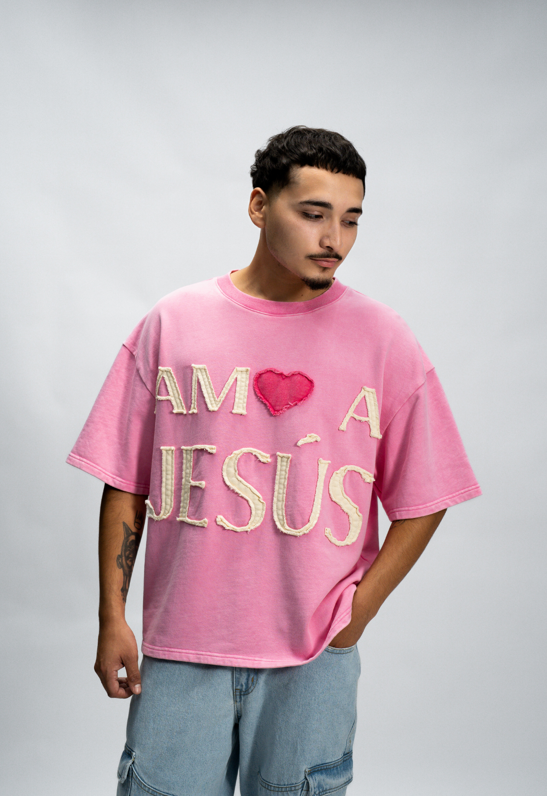 "AMO A JESÚS" TEE (PINK)