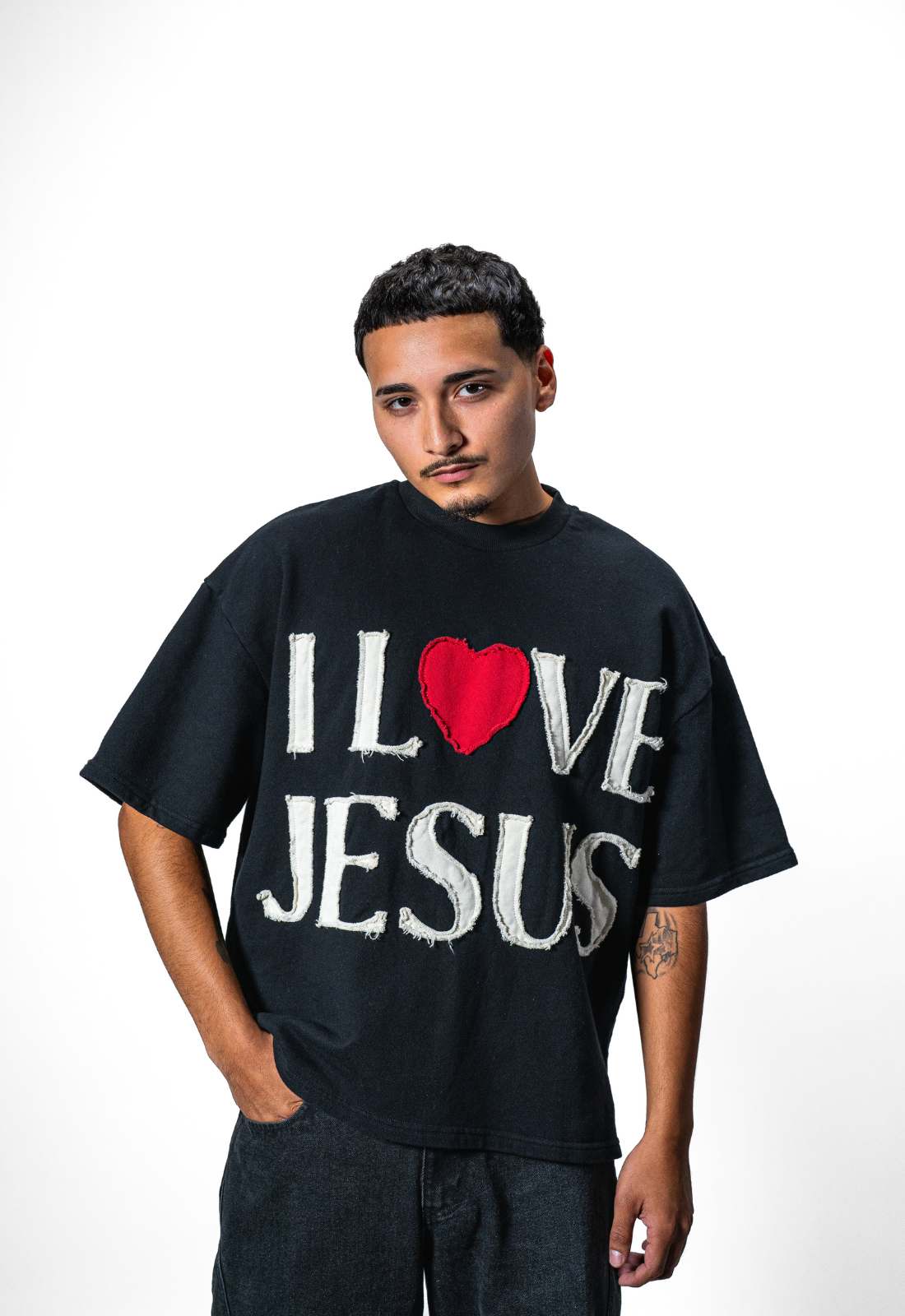 "I LOVE JESUS" TEE (BLACK)