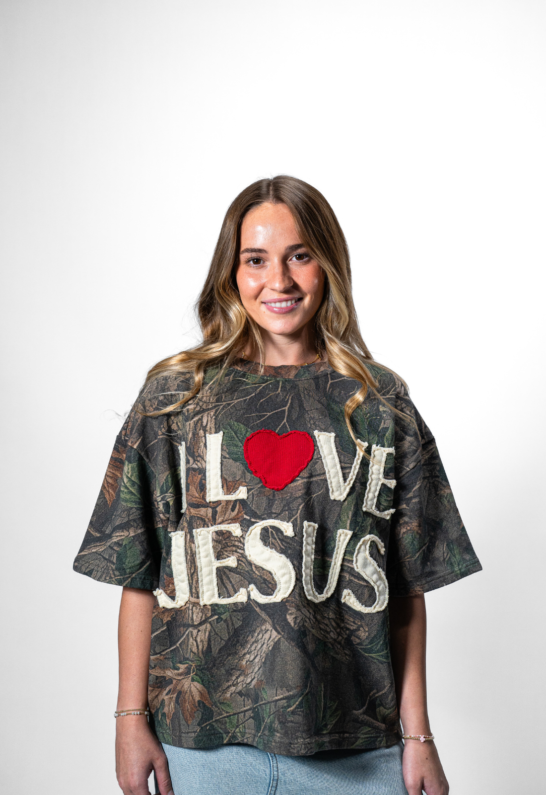 "I LOVE JESUS" TEE (CAMO)