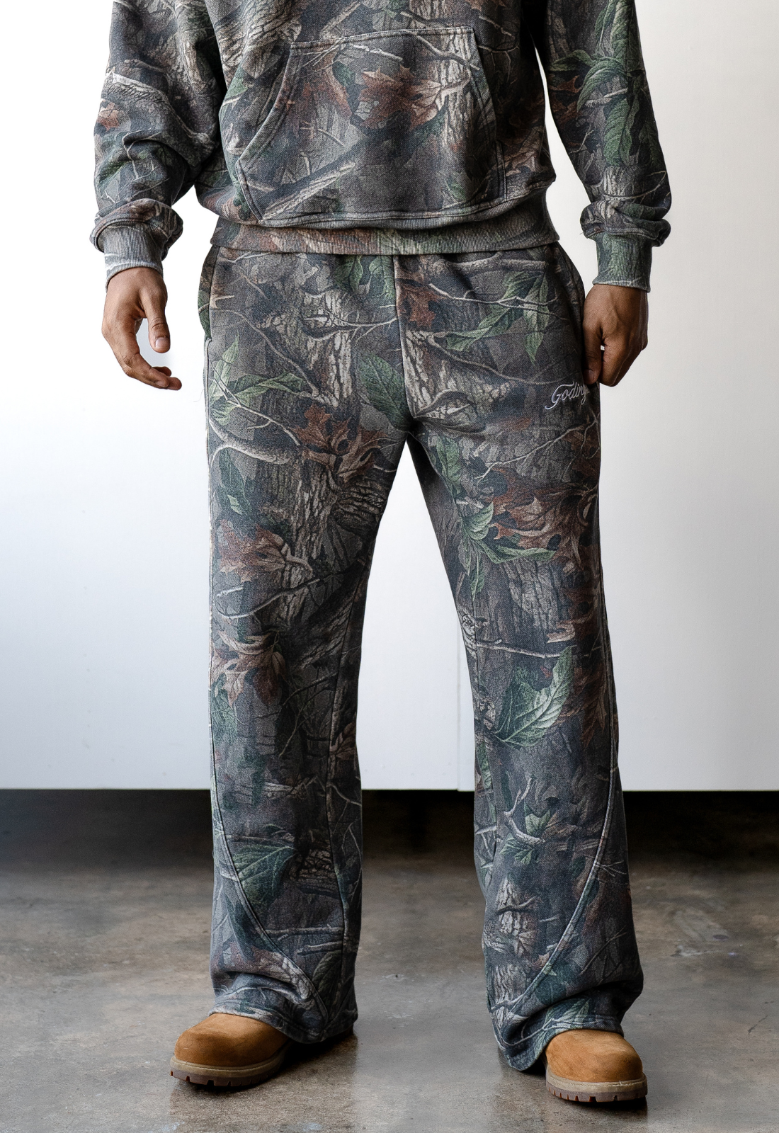 "LOGO" CAMO SWEATPANTS