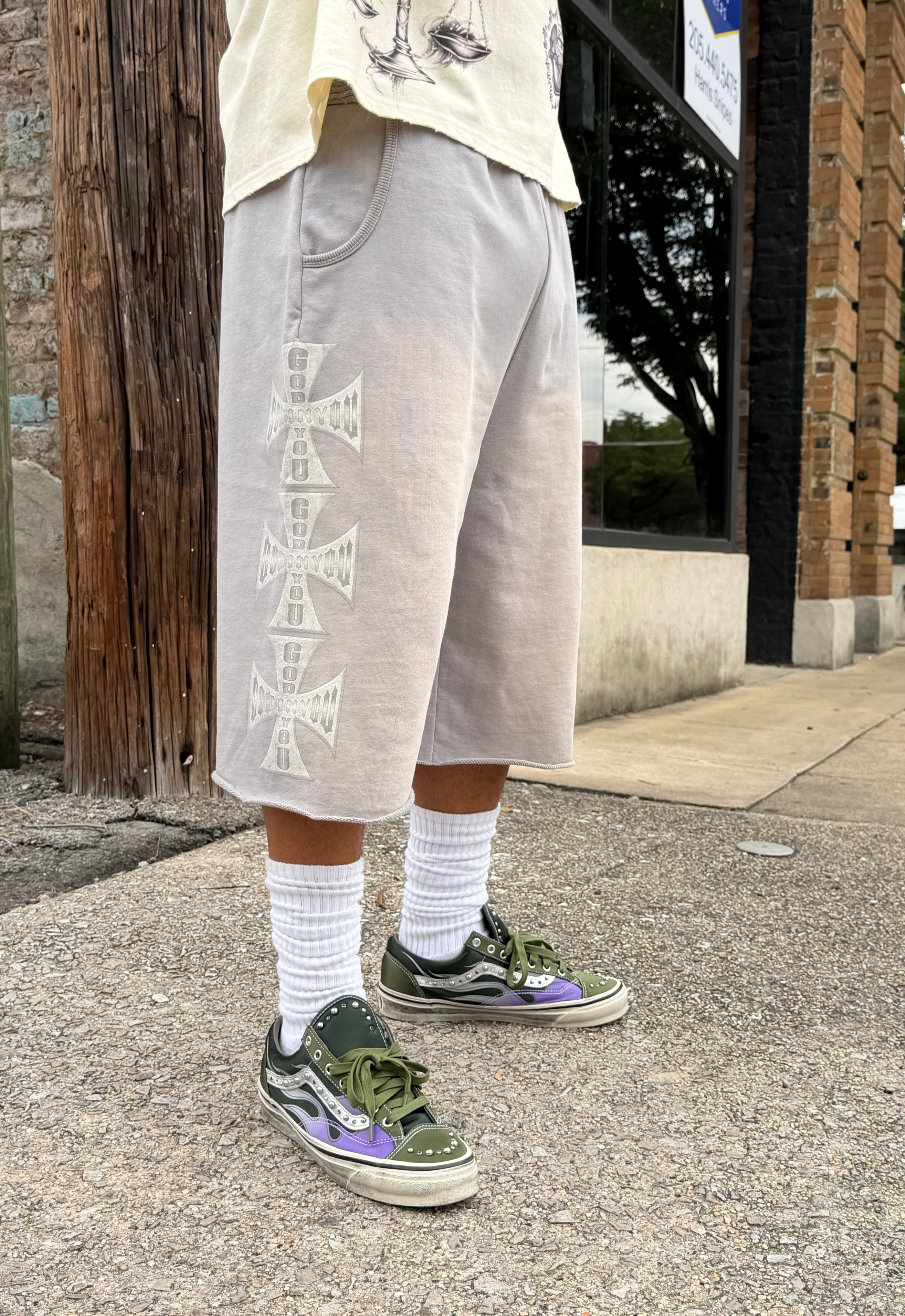 "CHOPPER" SWEATSHORTS (GREY)
