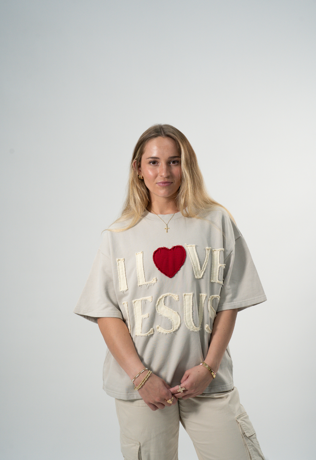 "I LOVE JESUS" TEE (STONE)