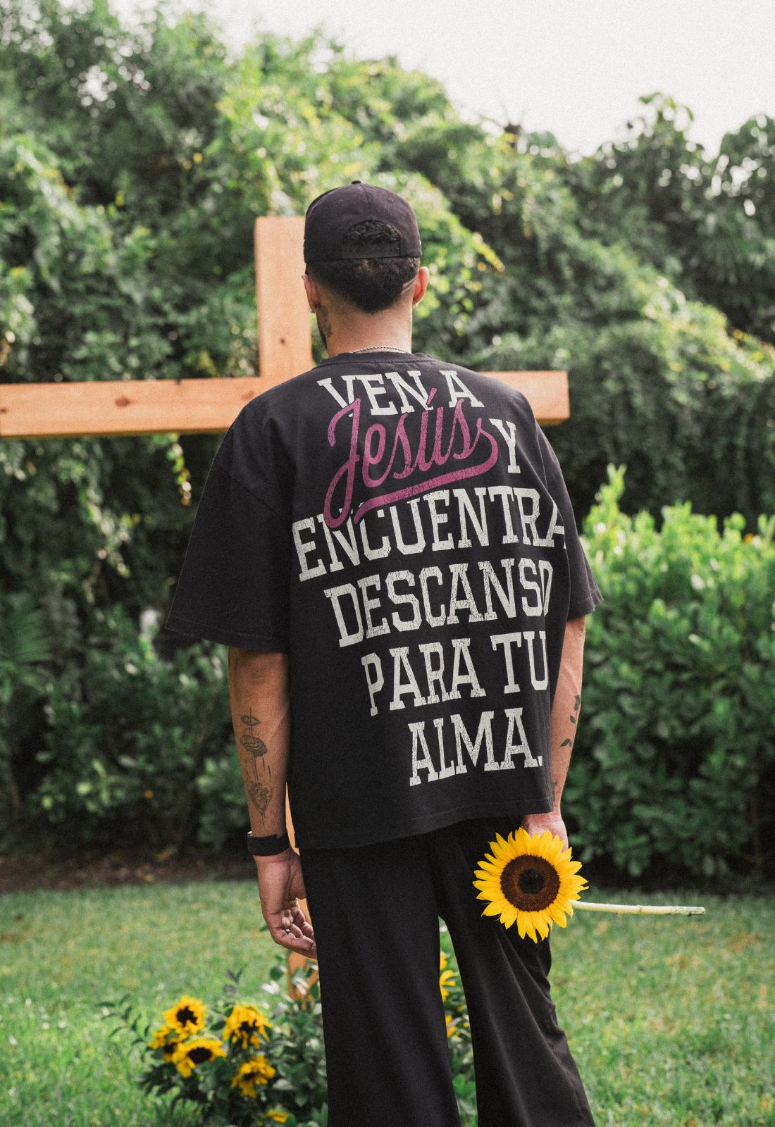 "ESPIRITU SANTO" BOXY TEE