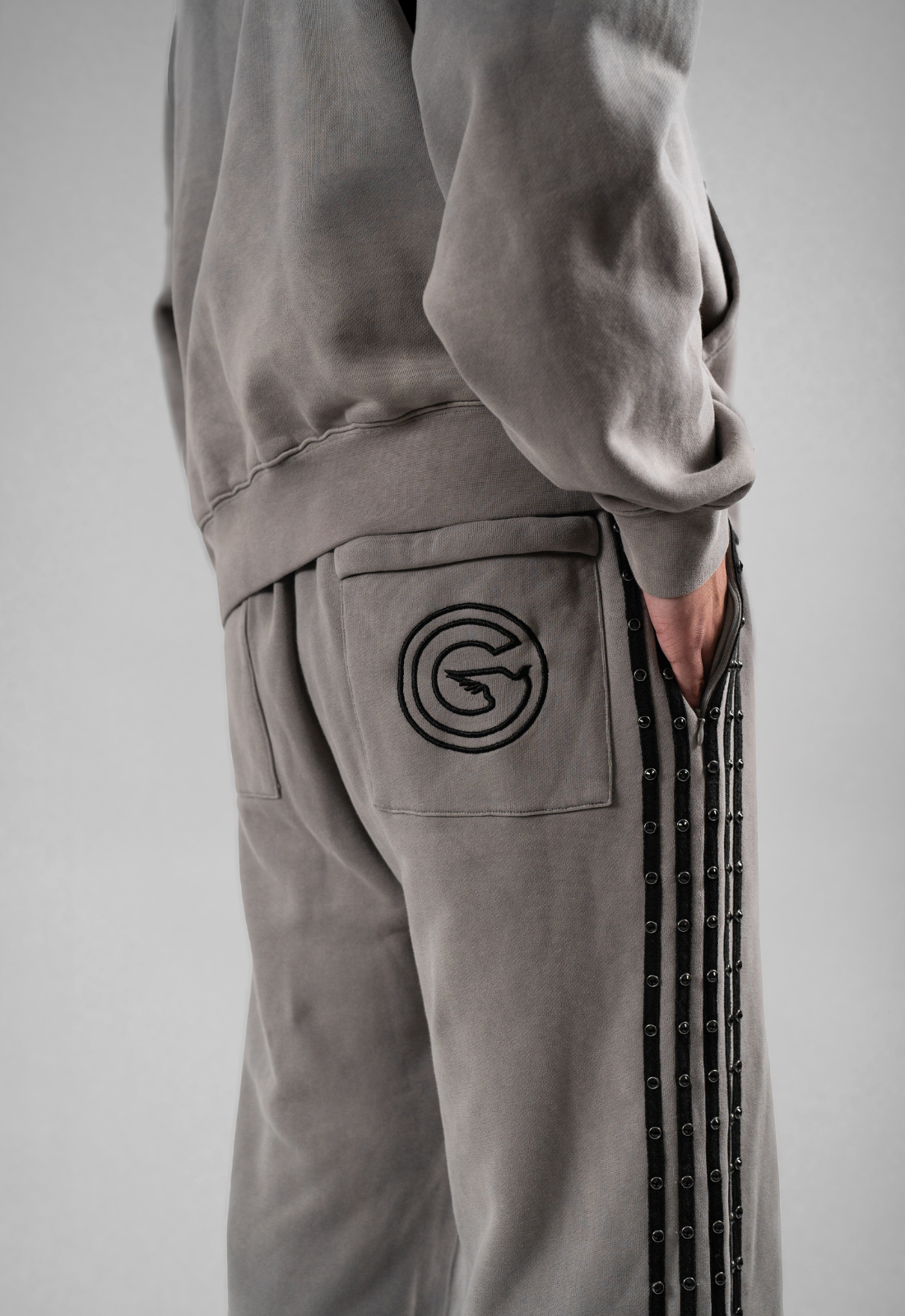 "LOGO" STRIPE RHINESTONE SWEATPANTS