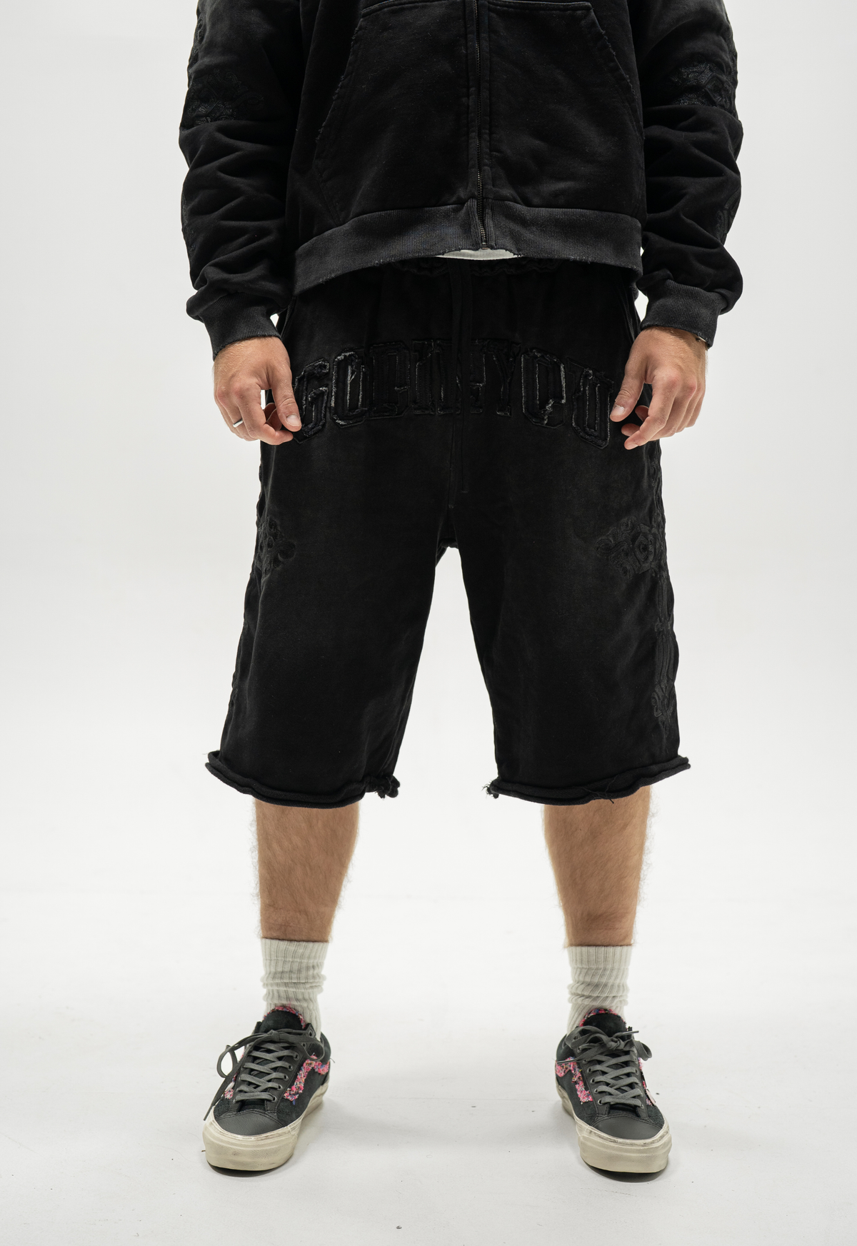 TATTERED CONVERTIBLE SWEATS (BLACK)
