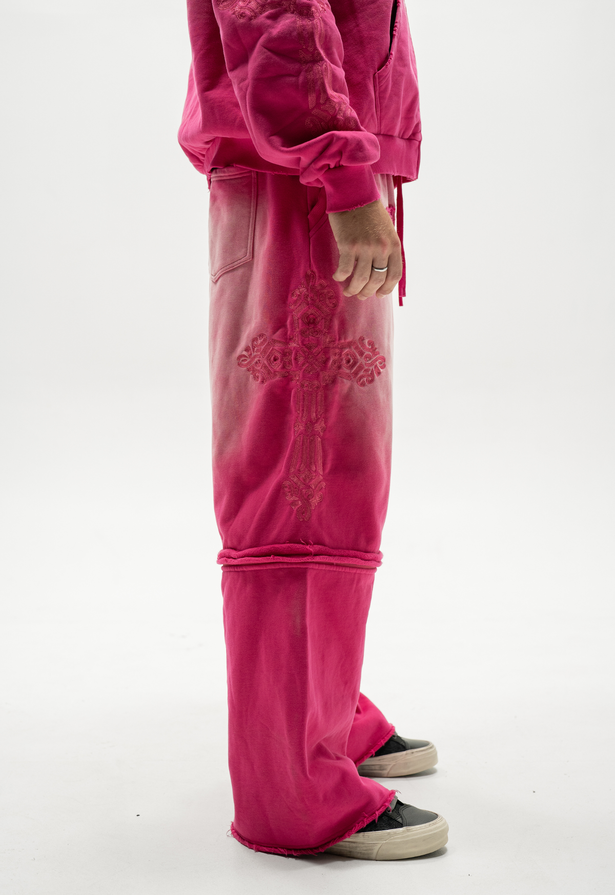 TATTERED CONVERTIBLE SWEATS (PINK)