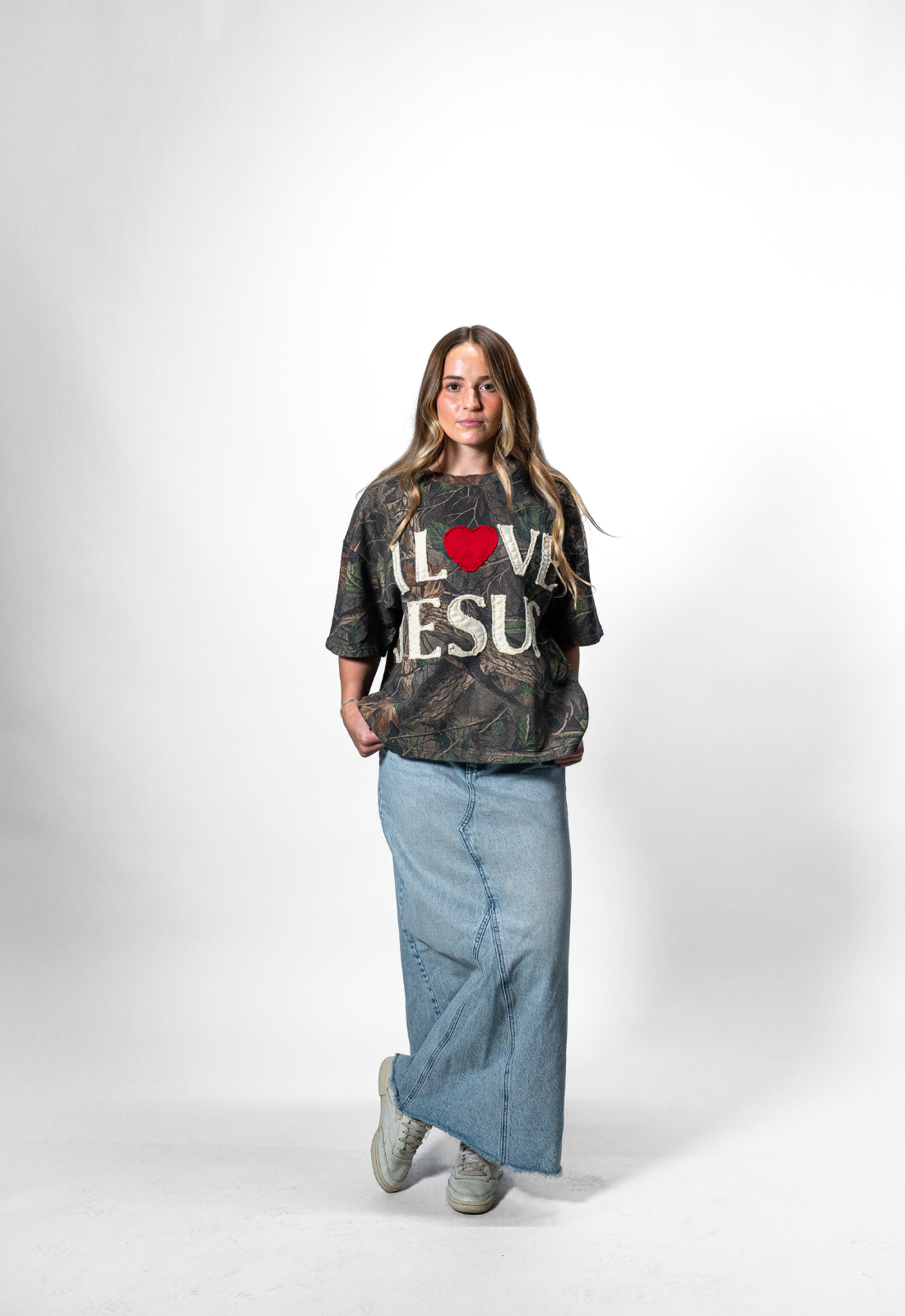 "I LOVE JESUS" TEE (CAMO)