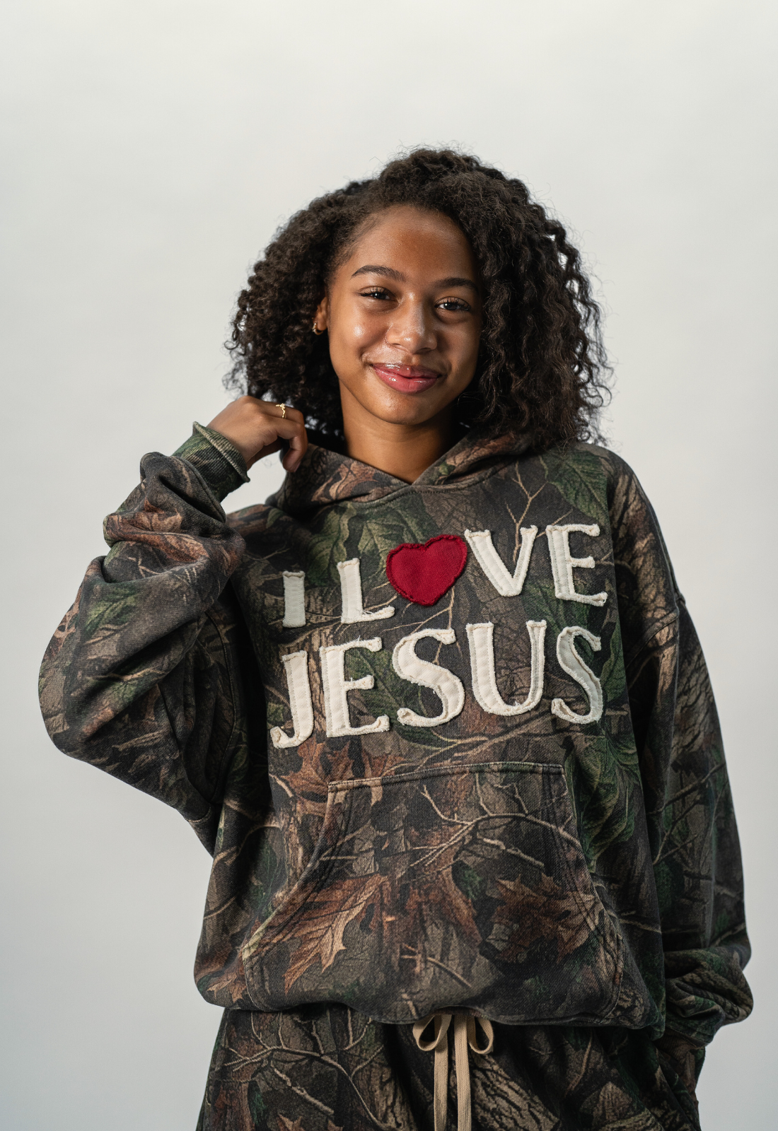 "I LOVE JESUS" HOODIE (CAMO)