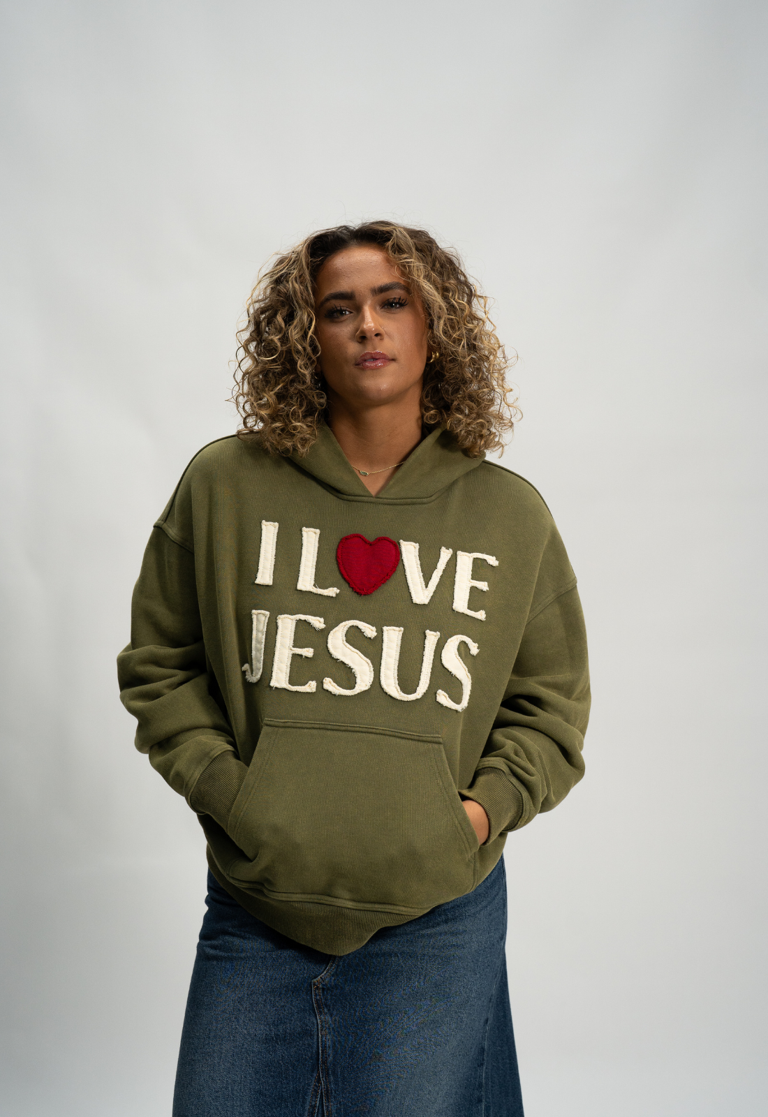 "I LOVE JESUS" HOODIE (OLIVE)
