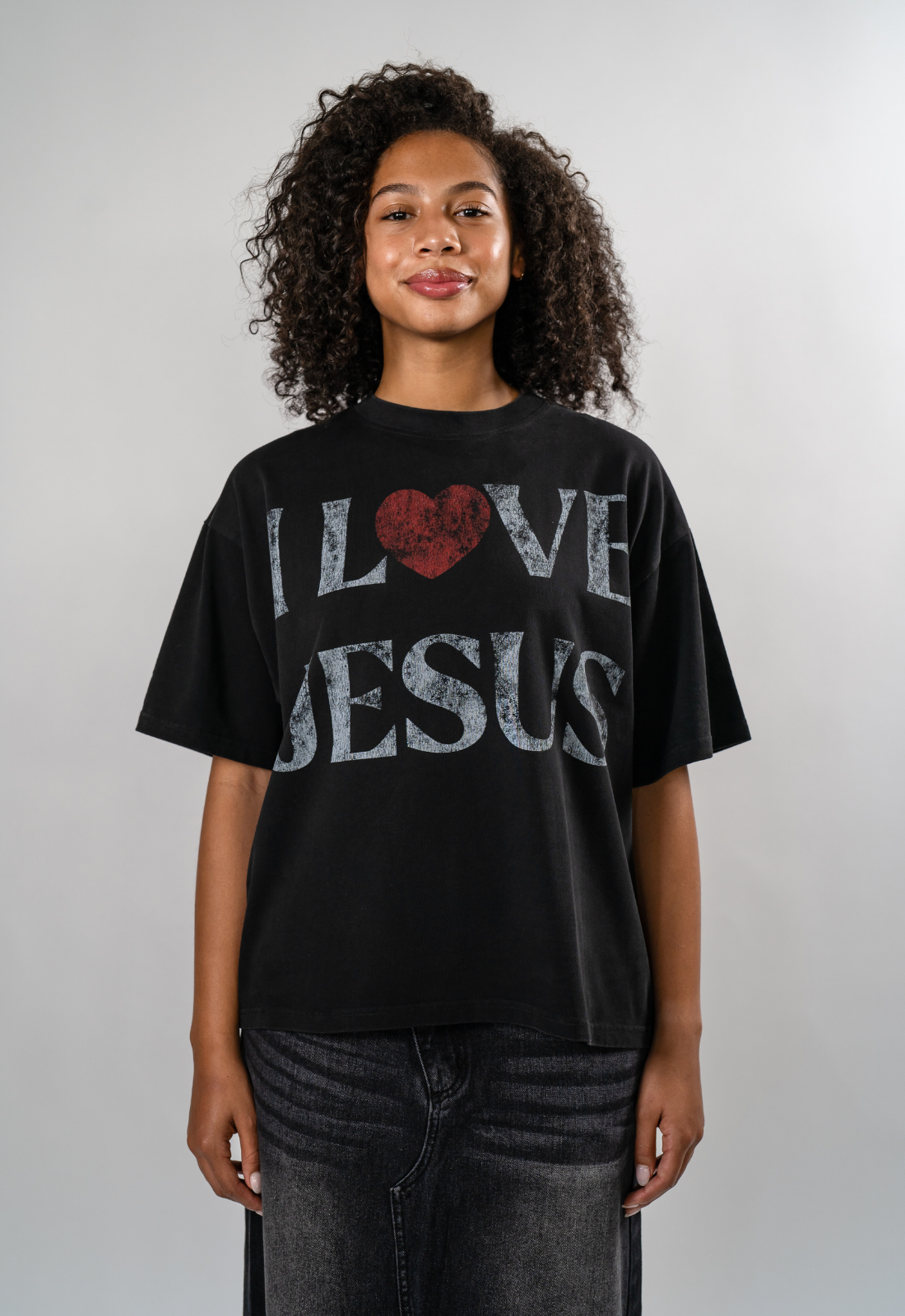 "I LOVE JESUS" BOXY TEE (BLACK)