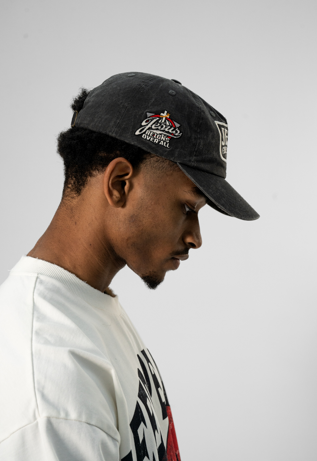 "JESUS REIGNS" DAD HAT