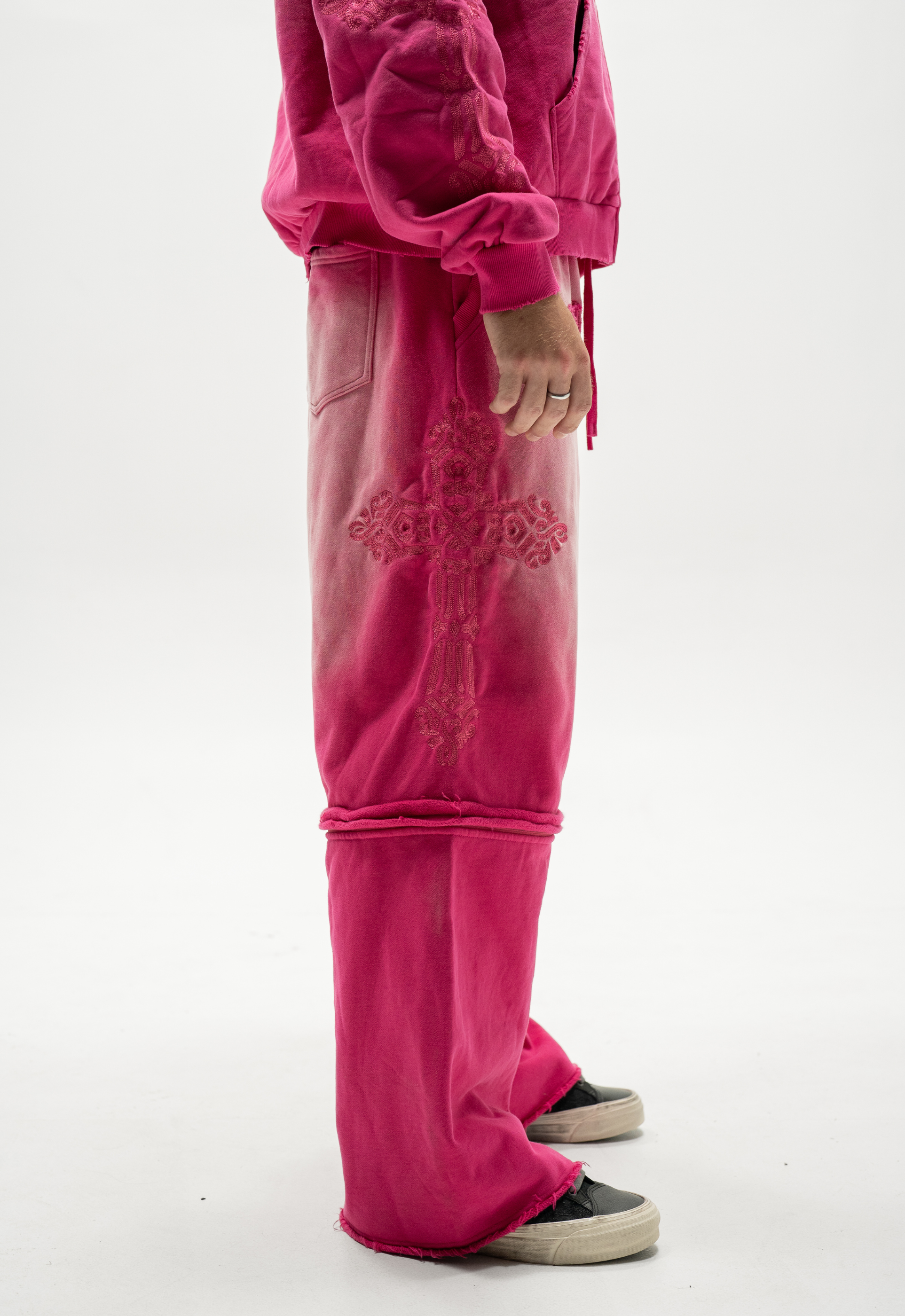 TATTERED CONVERTIBLE SWEATS (PINK)