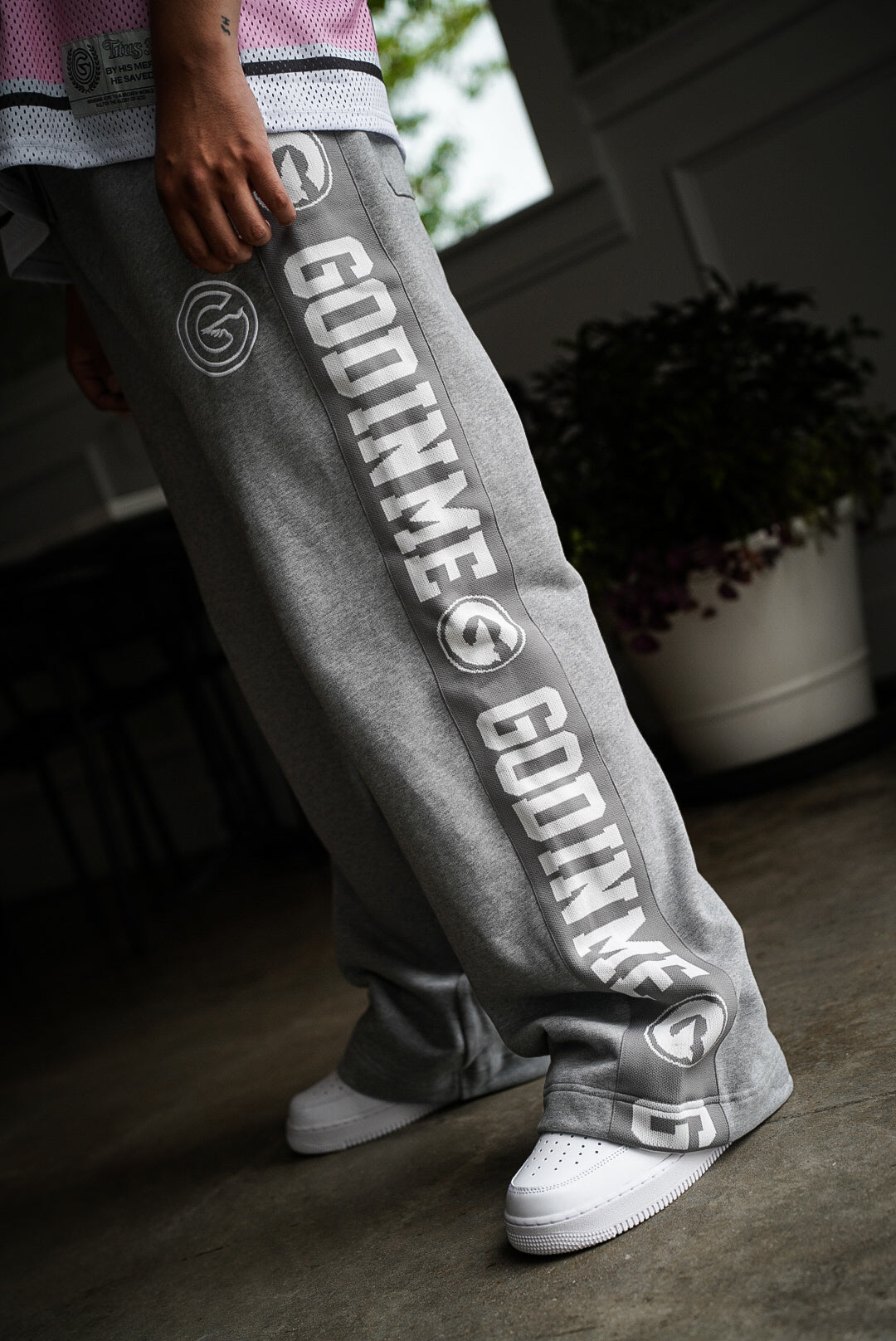 LOGO SWEATPANTS - GREY